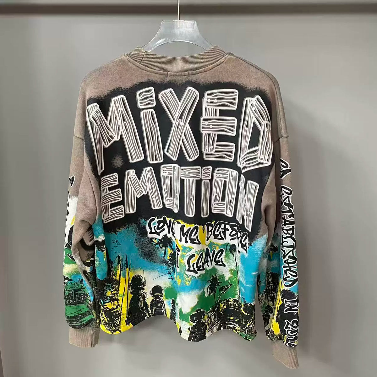 Mixed EMOTION Graffiti City Art Crewneck Sweatshirt